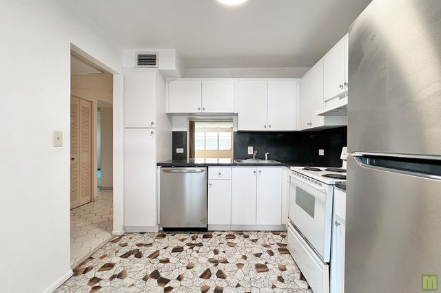 443 NE 195TH Street 140, Miami, FL 33179