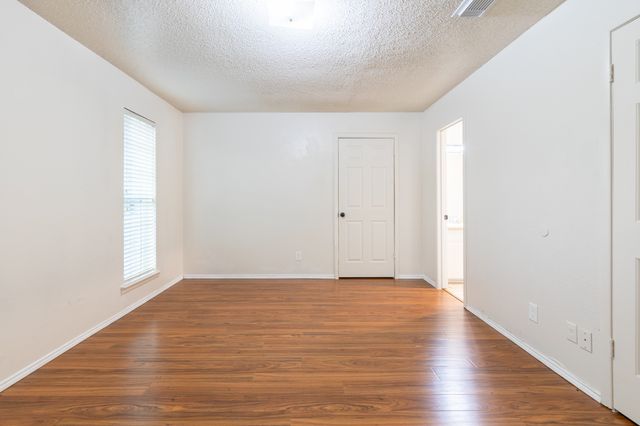 756 E Pecan Street 756, Hurst, TX 76053