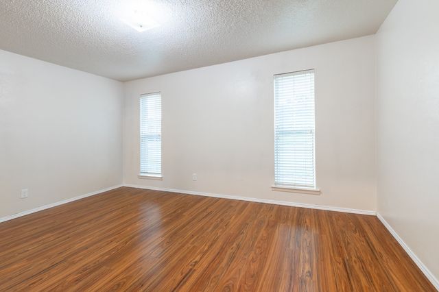 756 E Pecan Street 756, Hurst, TX 76053