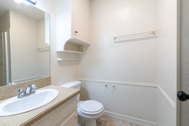 756 E Pecan Street 756, Hurst, TX 76053