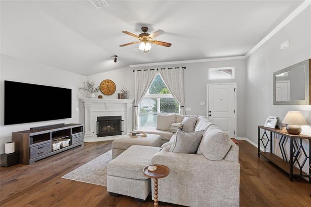 609 SW 6th Street, Oklahoma City, OK 73160