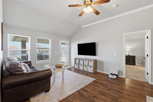 609 SW 6th Street, Oklahoma City, OK 73160