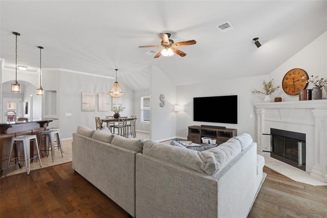 609 SW 6th Street, Oklahoma City, OK 73160