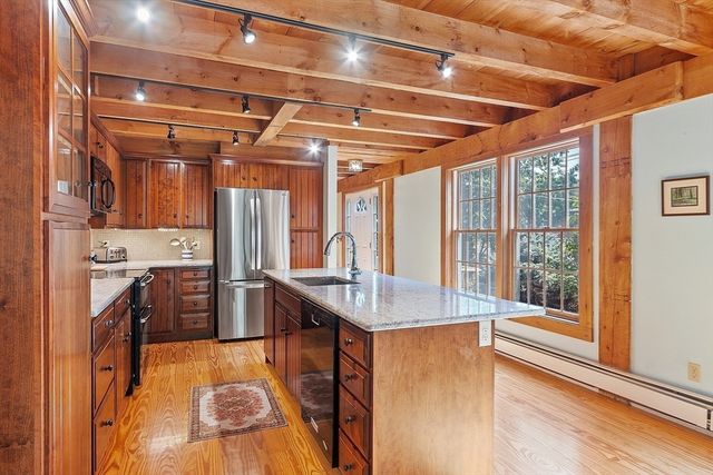 28 Foster Street, Beverly, MA 01915