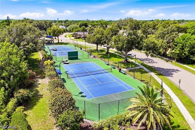 40 Timberland CIR N, Fort Myers, FL 33919