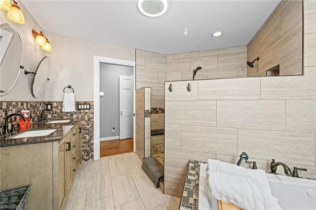 4056 Beaver Brook Road, Clemmons, NC 27012