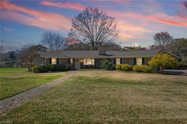 4056 Beaver Brook Road, Clemmons, NC 27012