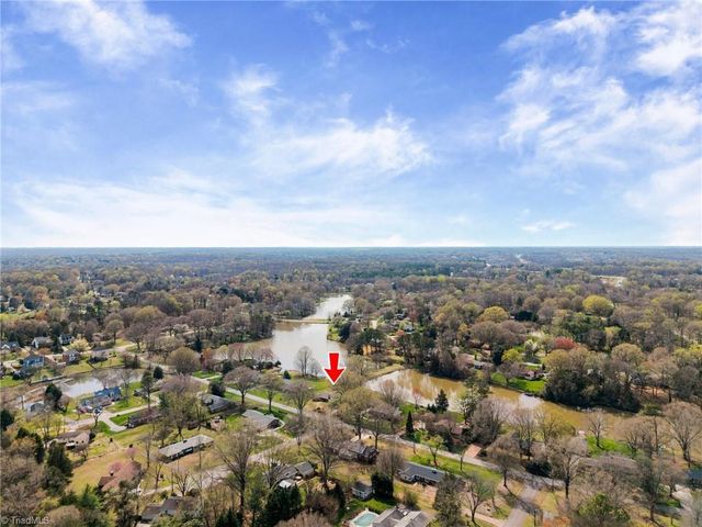 4056 Beaver Brook Road, Clemmons, NC 27012