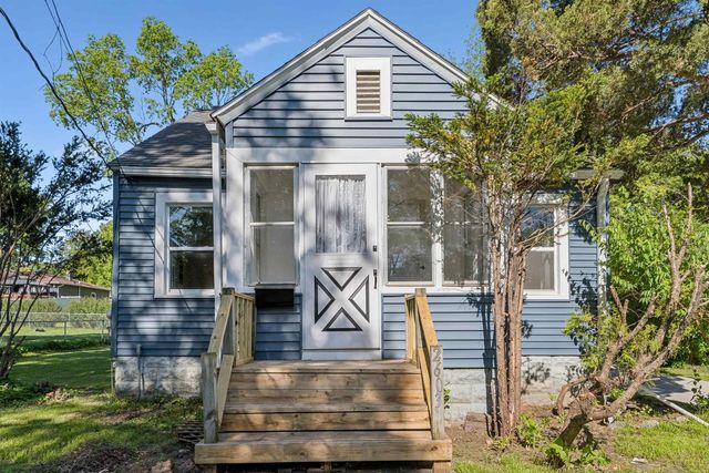 2603 Cedar Heights Drive, Cedar Falls, IA 50613