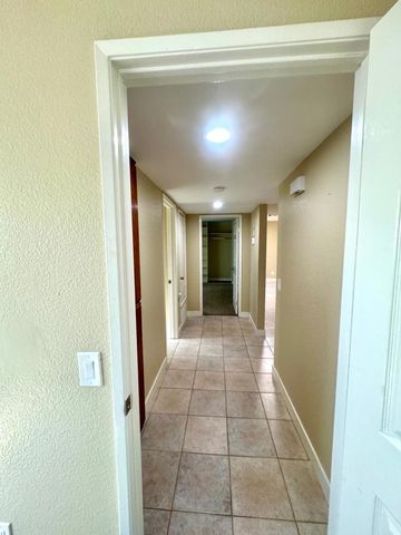 2231 N Los Alamos Road, Palm Springs, CA 92262