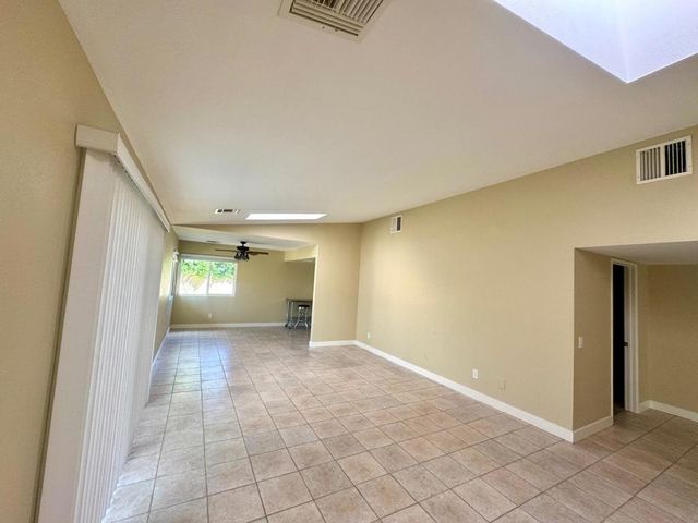 2231 N Los Alamos Road, Palm Springs, CA 92262