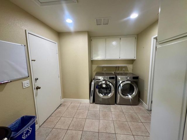 2231 N Los Alamos Road, Palm Springs, CA 92262