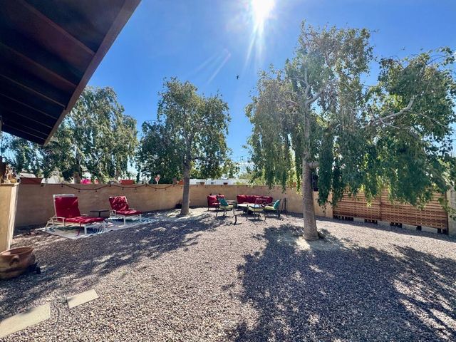 2231 N Los Alamos Road, Palm Springs, CA 92262