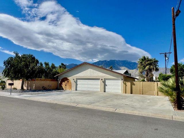 2231 N Los Alamos Road, Palm Springs, CA 92262