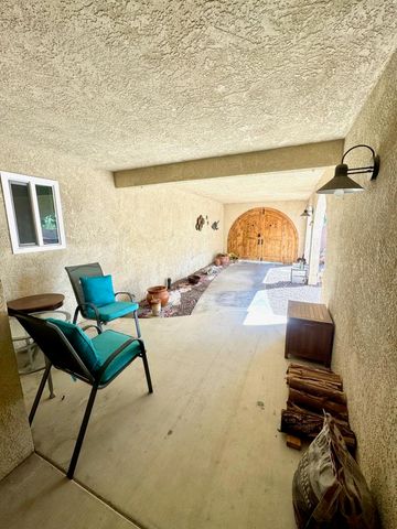 2231 N Los Alamos Road, Palm Springs, CA 92262