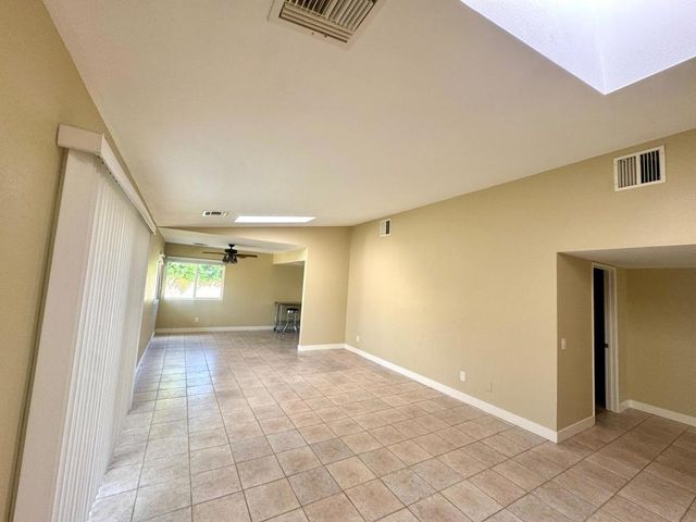 2231 N Los Alamos Road, Palm Springs, CA 92262