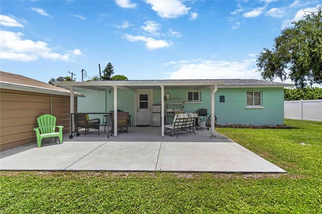 4620 3RD AVENUE W, Palmetto, FL 34221