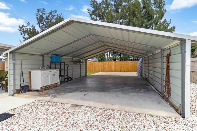 4620 3RD AVENUE W, Palmetto, FL 34221