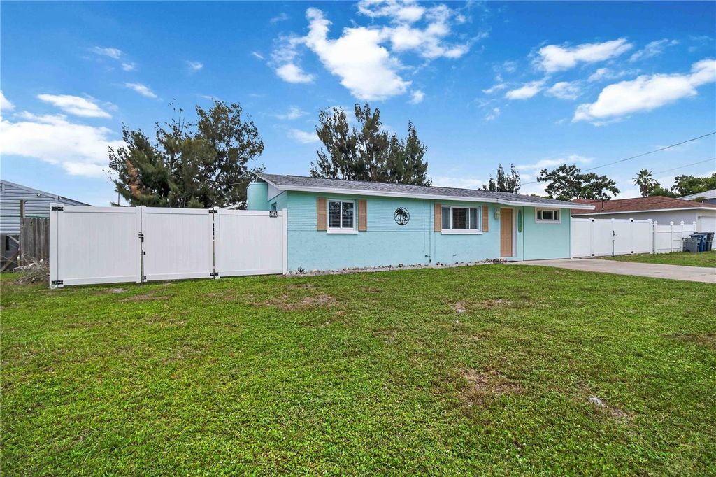 4620 3RD AVENUE W, Palmetto, FL 34221