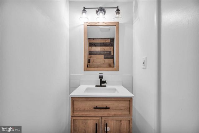 144 BRIAR CT, Marlton, NJ 08053