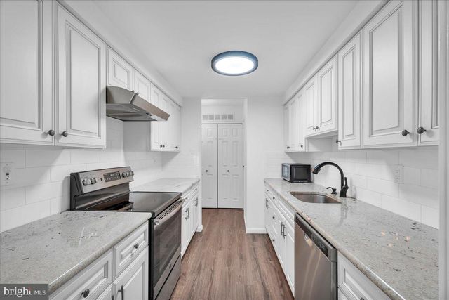 144 BRIAR CT, Marlton, NJ 08053