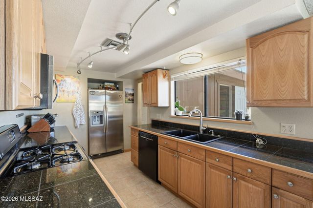 694 N Colette Circle, Tucson, AZ 85748