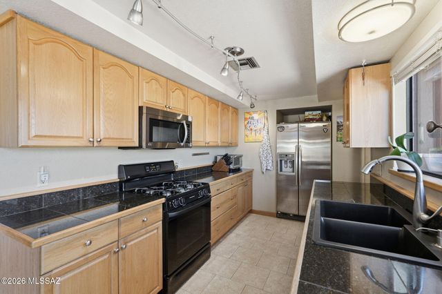 694 N Colette Circle, Tucson, AZ 85748