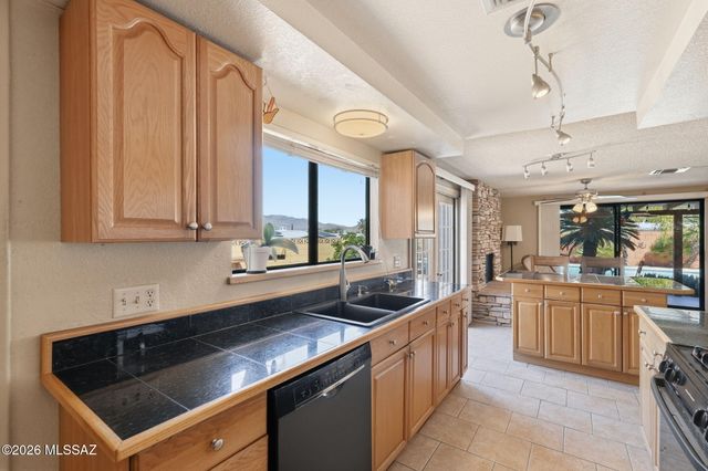 694 N Colette Circle, Tucson, AZ 85748