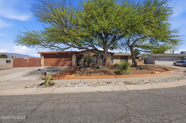 694 N Colette Circle, Tucson, AZ 85748