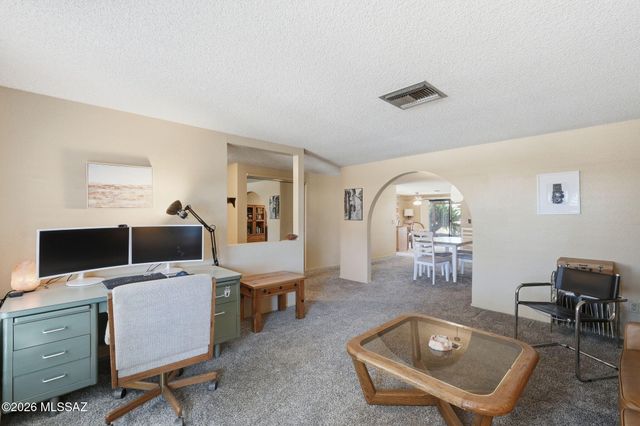 694 N Colette Circle, Tucson, AZ 85748