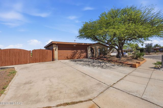 694 N Colette Circle, Tucson, AZ 85748