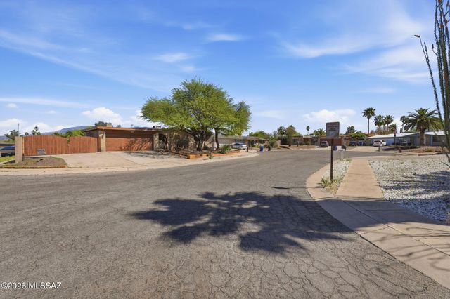 694 N Colette Circle, Tucson, AZ 85748