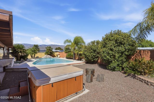 694 N Colette Circle, Tucson, AZ 85748
