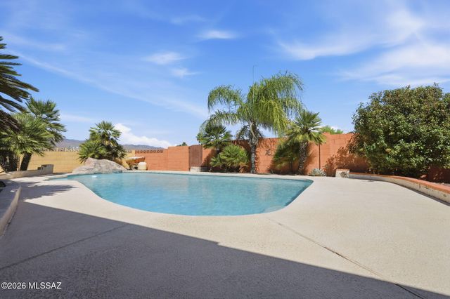 694 N Colette Circle, Tucson, AZ 85748