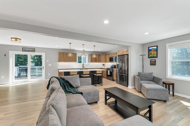 22 Birch Drive, Sandown, NH 03873