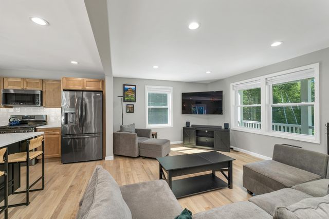 22 Birch Drive, Sandown, NH 03873