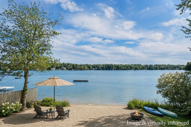 22 Birch Drive, Sandown, NH 03873
