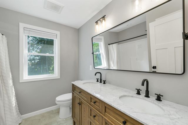 22 Birch Drive, Sandown, NH 03873