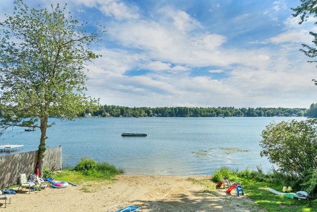 22 Birch Drive, Sandown, NH 03873