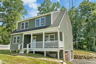 22 Birch Drive, Sandown, NH 03873