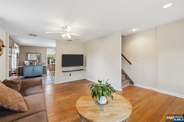 72 Forest Avenue, Hawthorne, NJ 07506