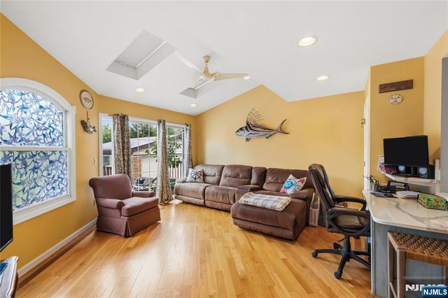 72 Forest Avenue, Hawthorne, NJ 07506