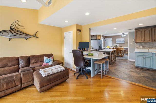 72 Forest Avenue, Hawthorne, NJ 07506