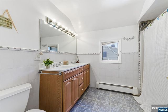 72 Forest Avenue, Hawthorne, NJ 07506