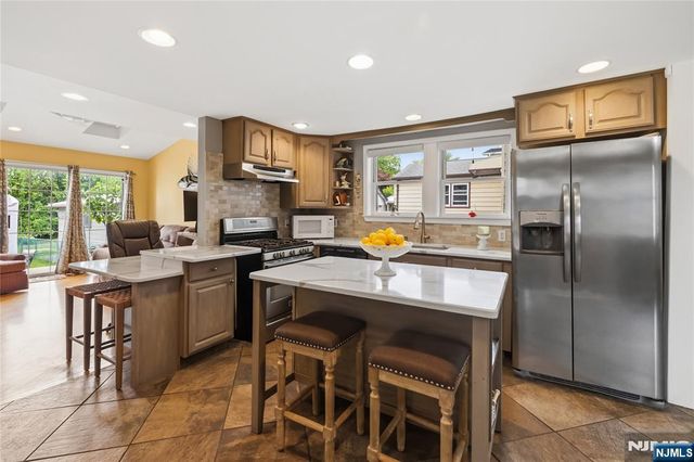 72 Forest Avenue, Hawthorne, NJ 07506