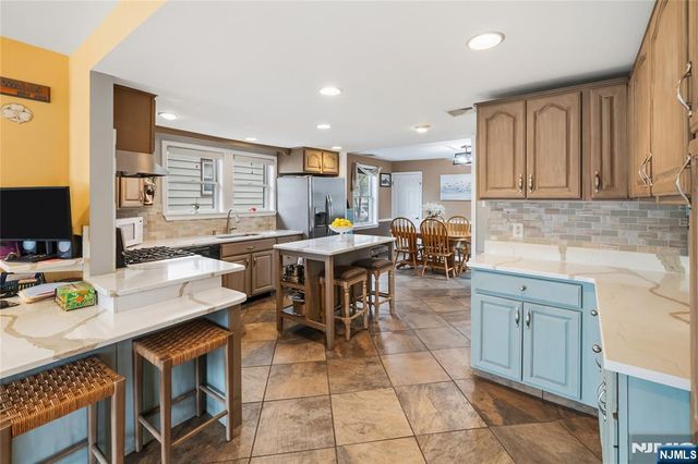 72 Forest Avenue, Hawthorne, NJ 07506