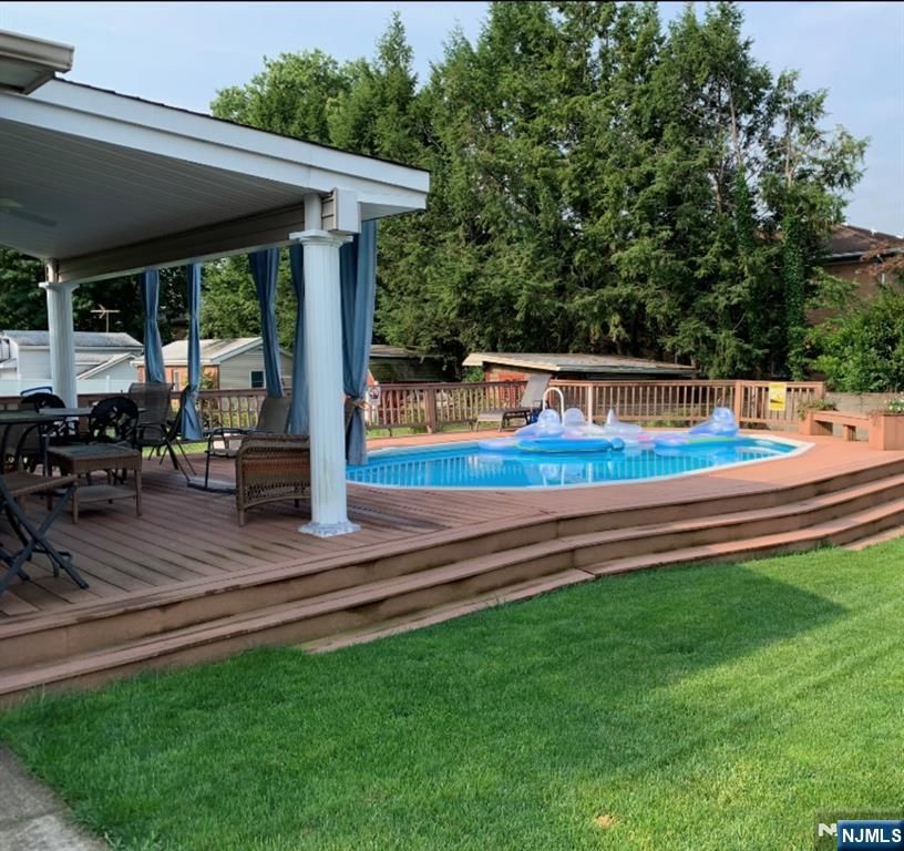 72 Forest Avenue, Hawthorne, NJ 07506