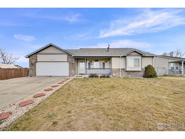 2412 Dock Dr, Evans, CO 80620