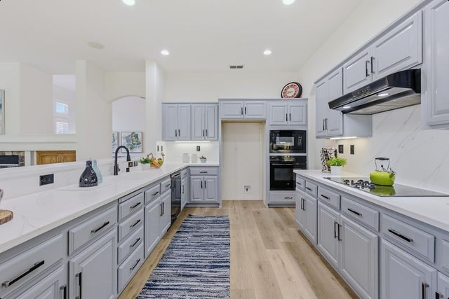 4158 Tahoe Vista Dr, Rocklin, CA 95765