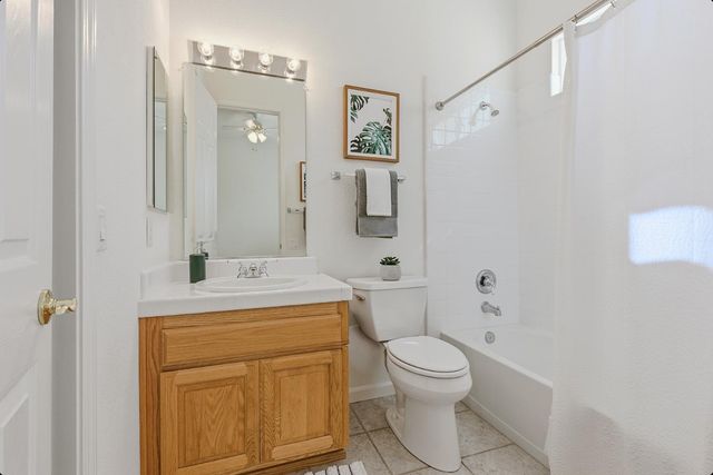 4158 Tahoe Vista Dr, Rocklin, CA 95765